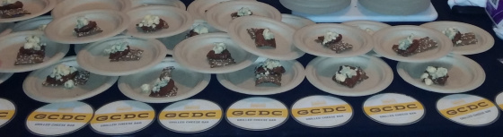 GCDC British Stilton with Fig Balsamic Emulsion on a pumpernickel crisp (2)